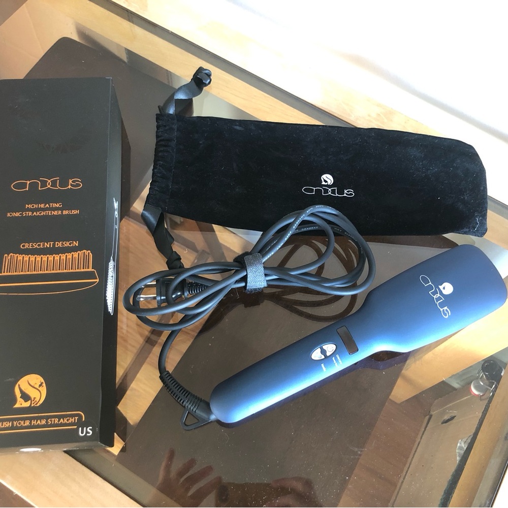 Ionic Hair Straightener Brush, CNXUS